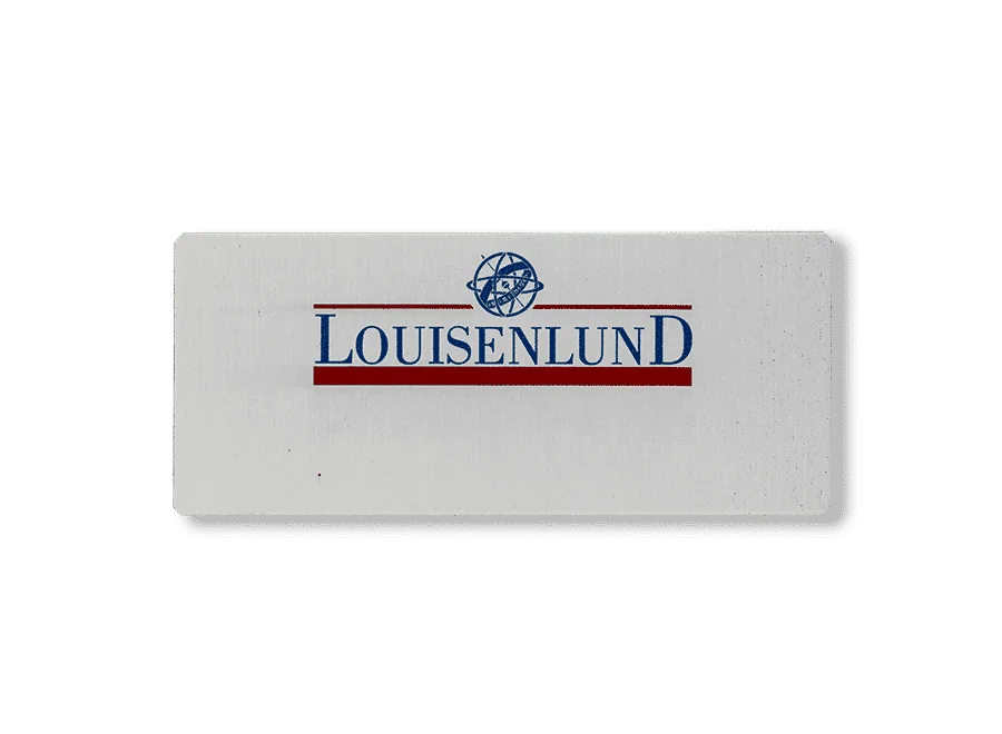 Typenschild aus Aluminium bedruckt im Eloxalunterdruckverfahren