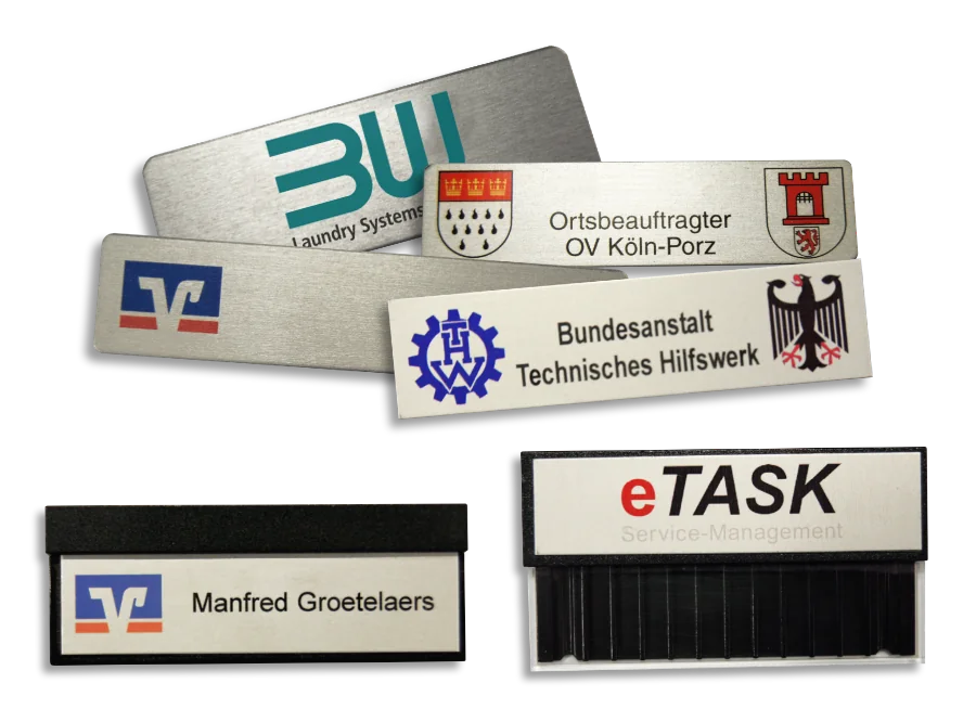 Folienschilder als Bogenware fertig entgittert